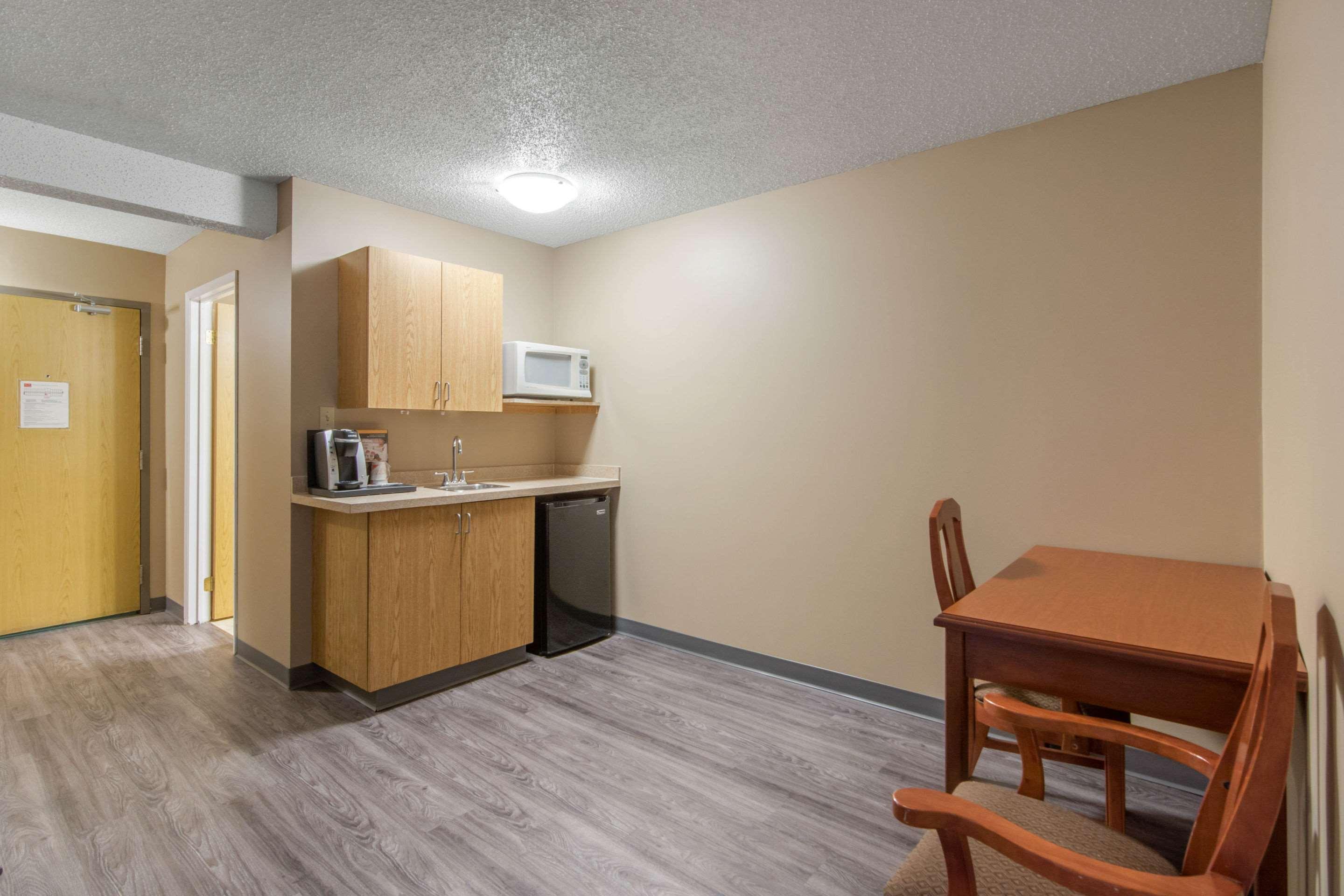 Econo Lodge Regina Exterior foto
